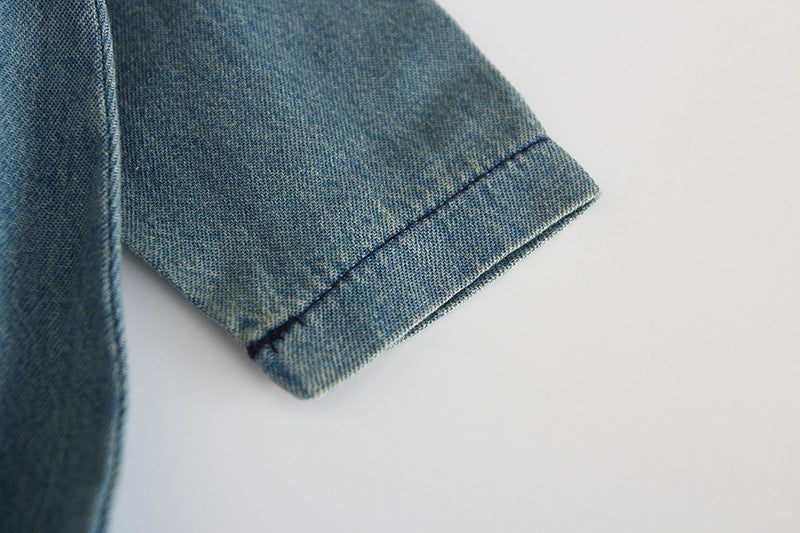 Mono de mezclilla de otoño