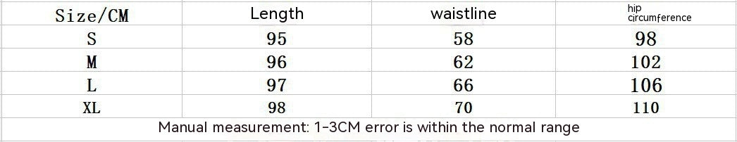 Vaqueros góticos con estampado de pedrería
