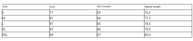 Vestido ajustado de gasa con cuello redondo, rayas en las axilas y perlas, estilo capa y cadera.