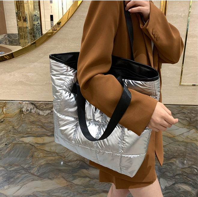 Bolsa acolchada lila