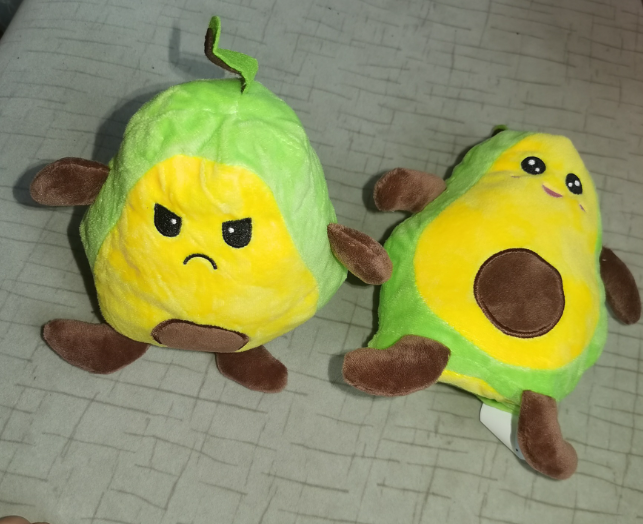 Peluche adorable de aguacate