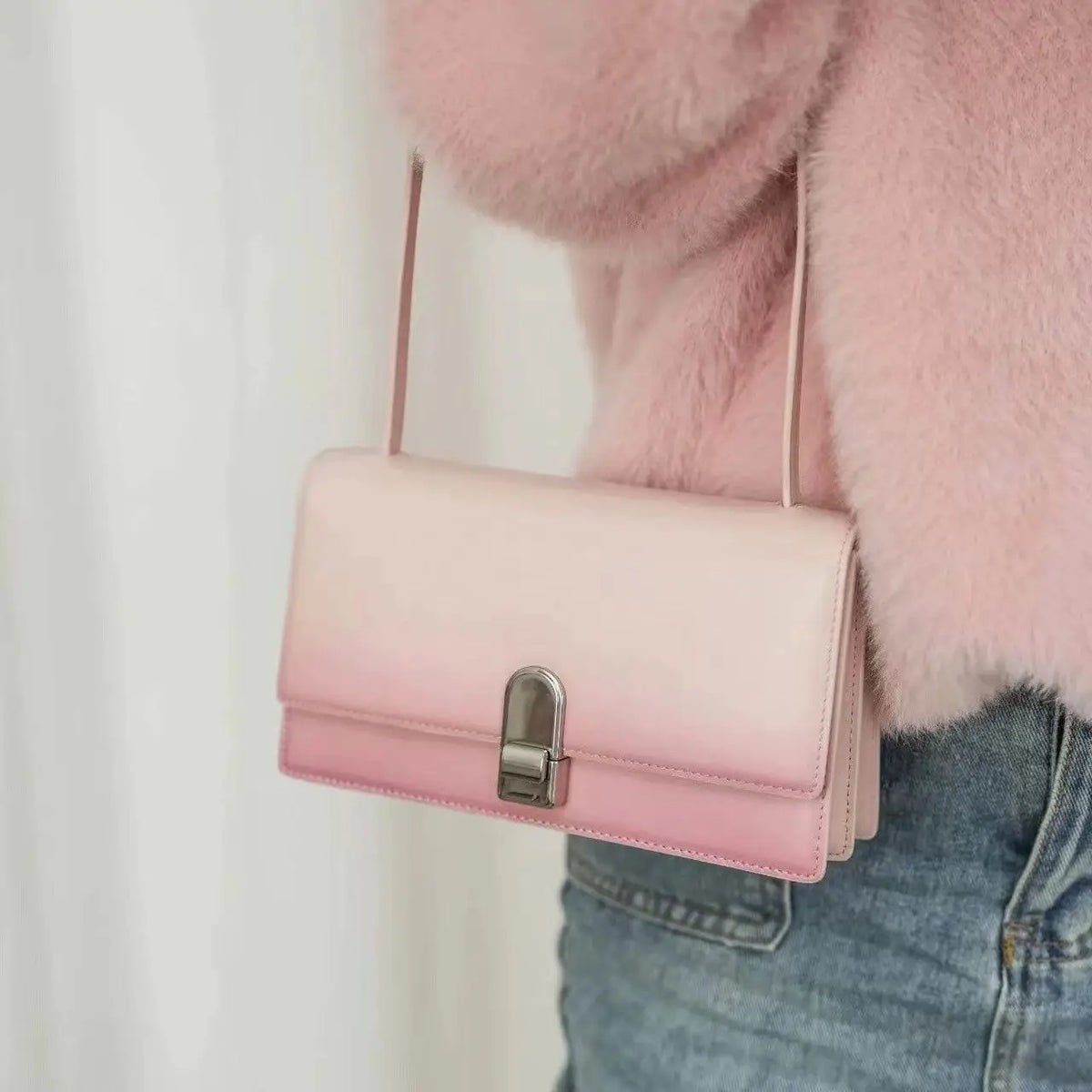 https://ae01.alicdn.com/kf/Sdd1f096f48b04c55a5840628b9530bdeq/French-Pink-Small-Square-Bag-For-Women-s-Spring-summer-High-Quality-And-Small-Style-Single.jpg