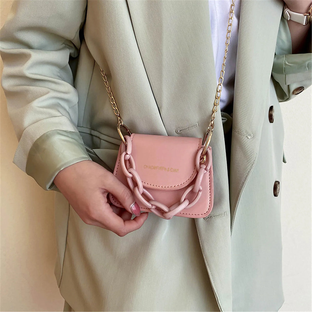 https://ae01.alicdn.com/kf/S3127e83fa9f9466881bcab944a9a0018Q/Mini-Crossbody-Coin-Purse-Fashion-Mini-Handbags-Pure-Pattern-Pearl-Handbag-Plastic-Small-Chain-Jelly-Bag.jpg