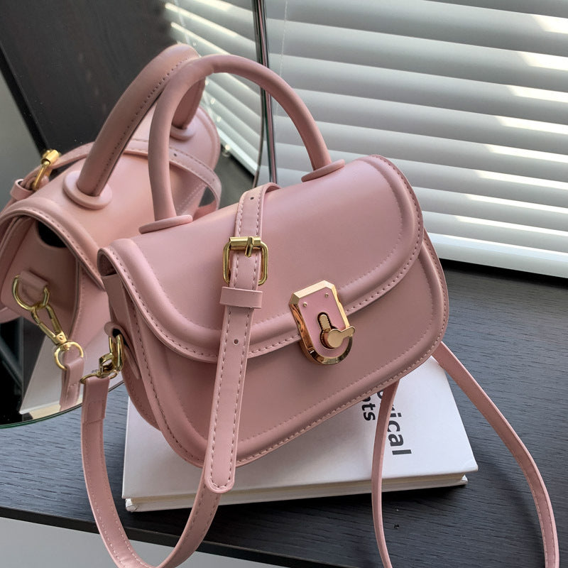 Bolsa Flap Riley con Solapa Elegante