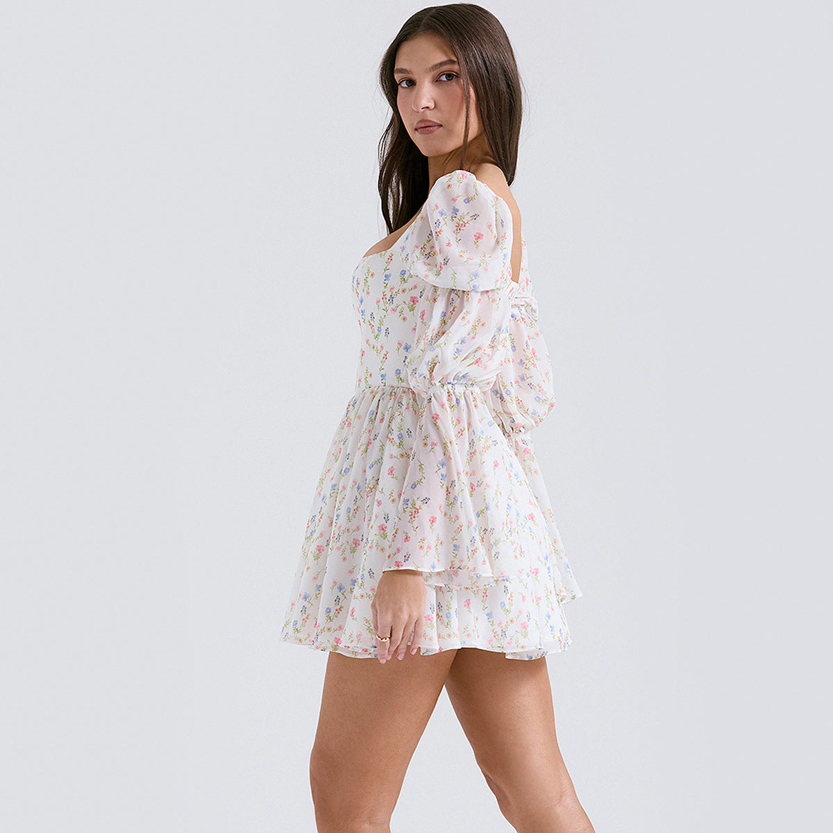 Duna: Vestido con estampado floral y sencillo