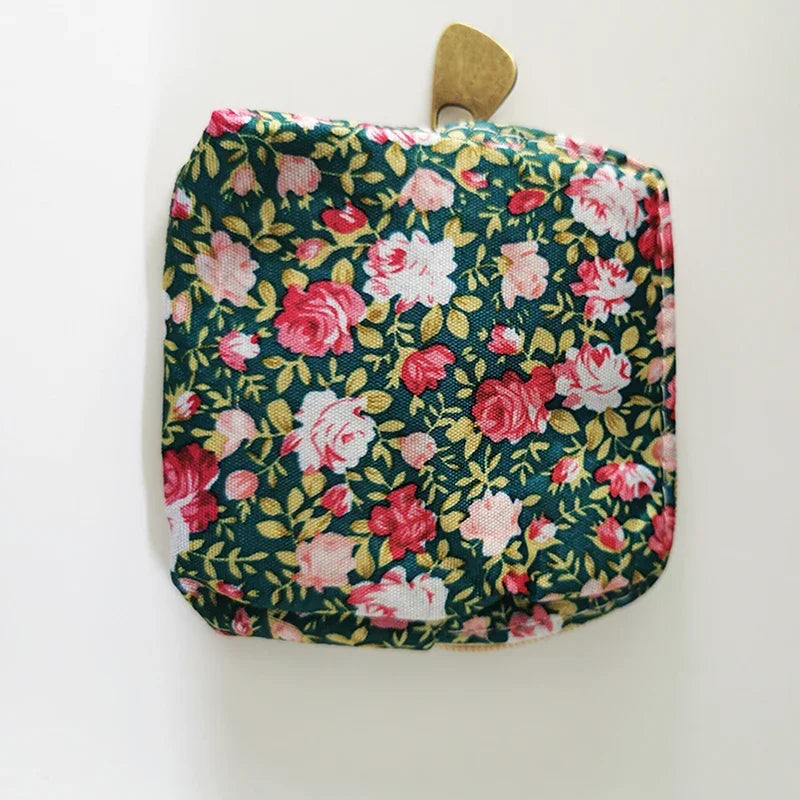 https://ae01.alicdn.com/kf/S3a54517927c9472188bba9048166c42fB/Unisex-Canvas-Purse-Card-Key-Mini-Purse-Pouch-Canvas-Bag-Small-Zipper-Coin-Wallet-Three-Colors.jpg