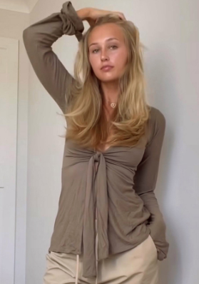 Set de manga larga con moño y tela suave