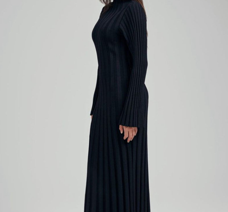 Vento: Vestido de punto con cintura informal y cuello redondo
