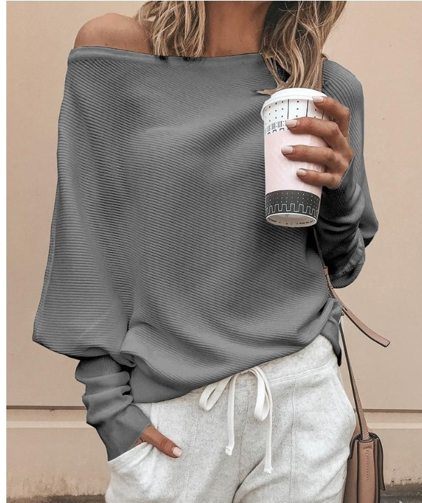 Suéter de cuello recto con mangas rotatorias