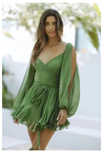 Elegante vestido corto con mangas descubiertas