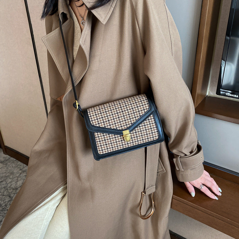 Zaviera: Bolso Bandolera Retro con Textura