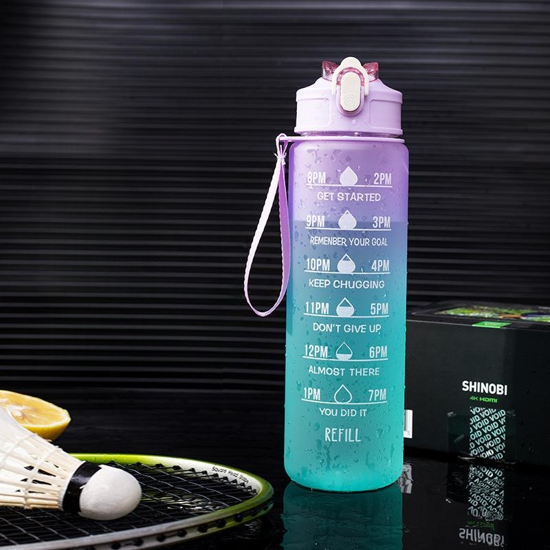 Termo Deportivo Plástico 900ML Gran Capacidad - Botella de Agua con Tapa de Rebote, Popote y Diseño Gradiente