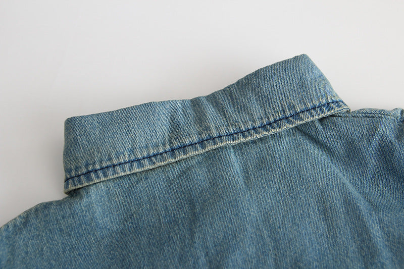 Mono de mezclilla de otoño