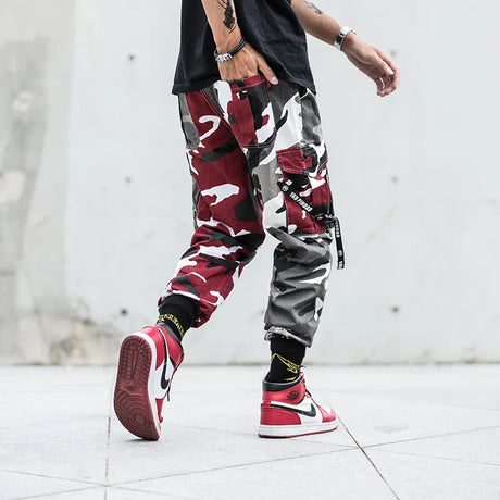 https://ae01.alicdn.com/kf/H82da344bb6b347c0b0aff04026fcef8ai/2020-Mens-Fashion-Splice-joggers-pants-hip-hop-Streetwear-Camo-pants-Cargo-pants-Men-Camo-Pants.jpg