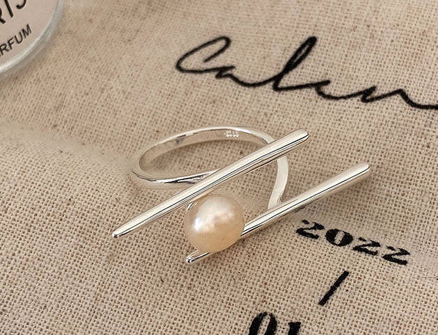 LYRAE: Anillo Ajustable de Perla Minimalista