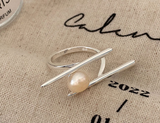 LYRAE: Anillo Ajustable de Perla Minimalista