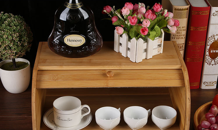 Almacenamiento de pan de madera