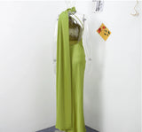 Lumina: Vestido de satén con cuello halter en color liso para primavera y verano.