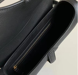 VANDANA: Bolso Saddle de Piel Premium