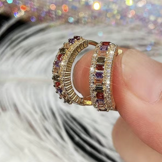 Arracadas de Aro Unisex con Piedras Multicolor (Zirconia) y Baño de Oro 18K