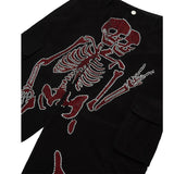 Vaqueros góticos con estampado de pedrería