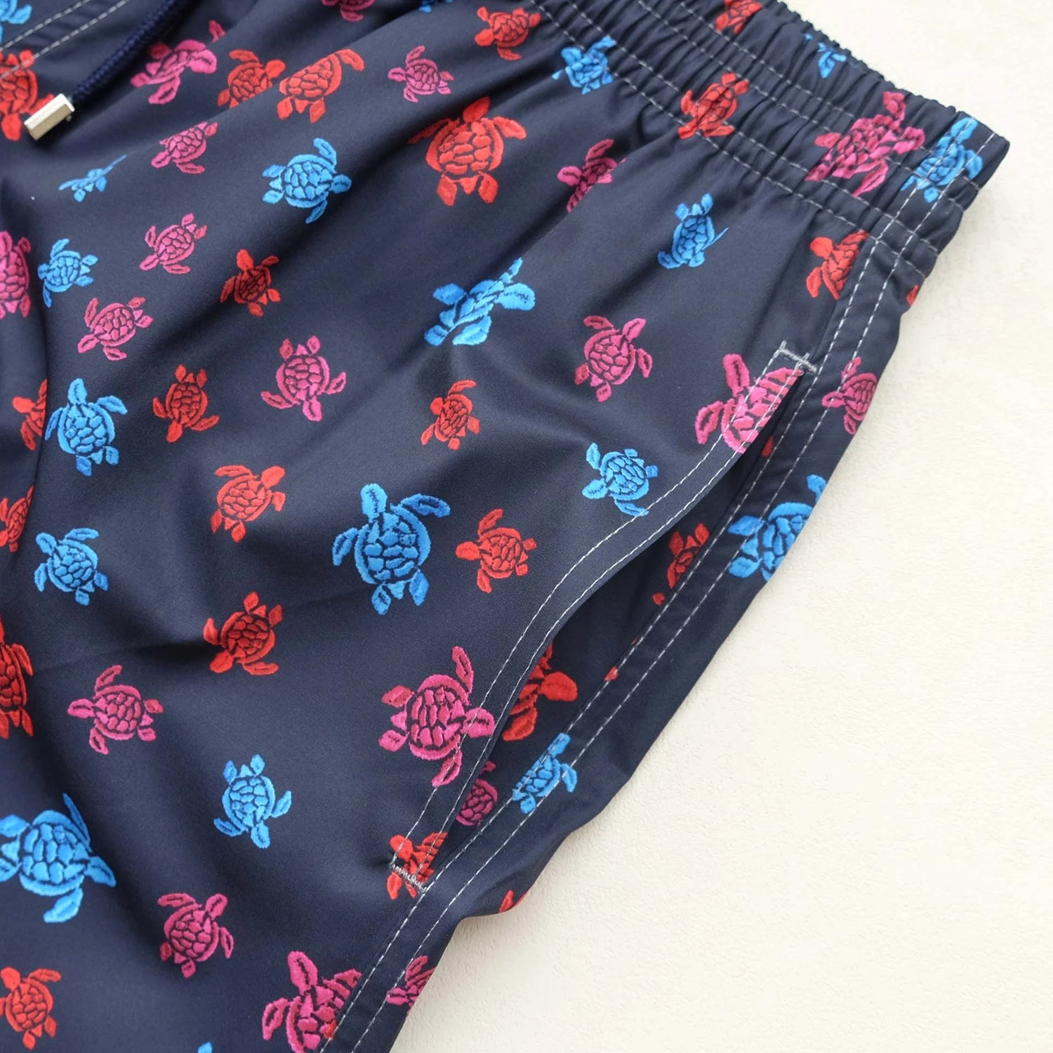 https://ae01.alicdn.com/kf/S9ff0947c7a644888a5e24a1abf81310bs/High-Quality-Summer-New-Styley-Beach-Surf-Swimwear-Multicolore-Turtles-4-Way-Stretch-Printed-Board-Shorts.jpg