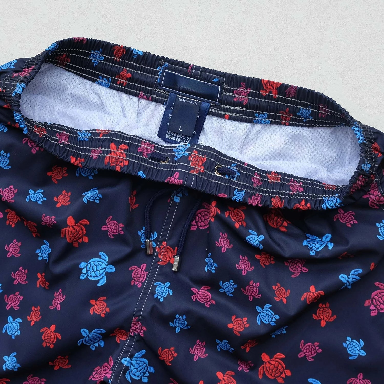 https://ae01.alicdn.com/kf/S57732d4ea1c847deb1158d481486a52bZ/High-Quality-Summer-New-Styley-Beach-Surf-Swimwear-Multicolore-Turtles-4-Way-Stretch-Printed-Board-Shorts.jpg
