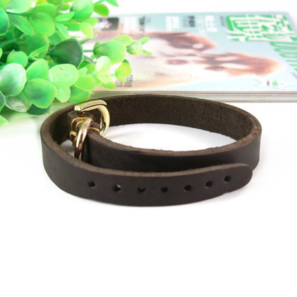 https://ae01.alicdn.com/kf/H0a9357245570439b8cb84618d0265d82B/Medium-and-Small-Dog-Collar-Genuine-Leather-Dog-Collar-Adjustable-Soft-Brown-Real-Leather-Puppy-Collar.jpg