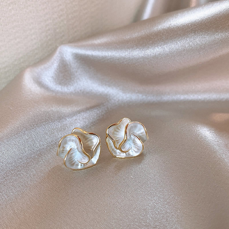Aretes de Flor Perolada (Diseño Floral) de Aleación Galvanizada Elegante
