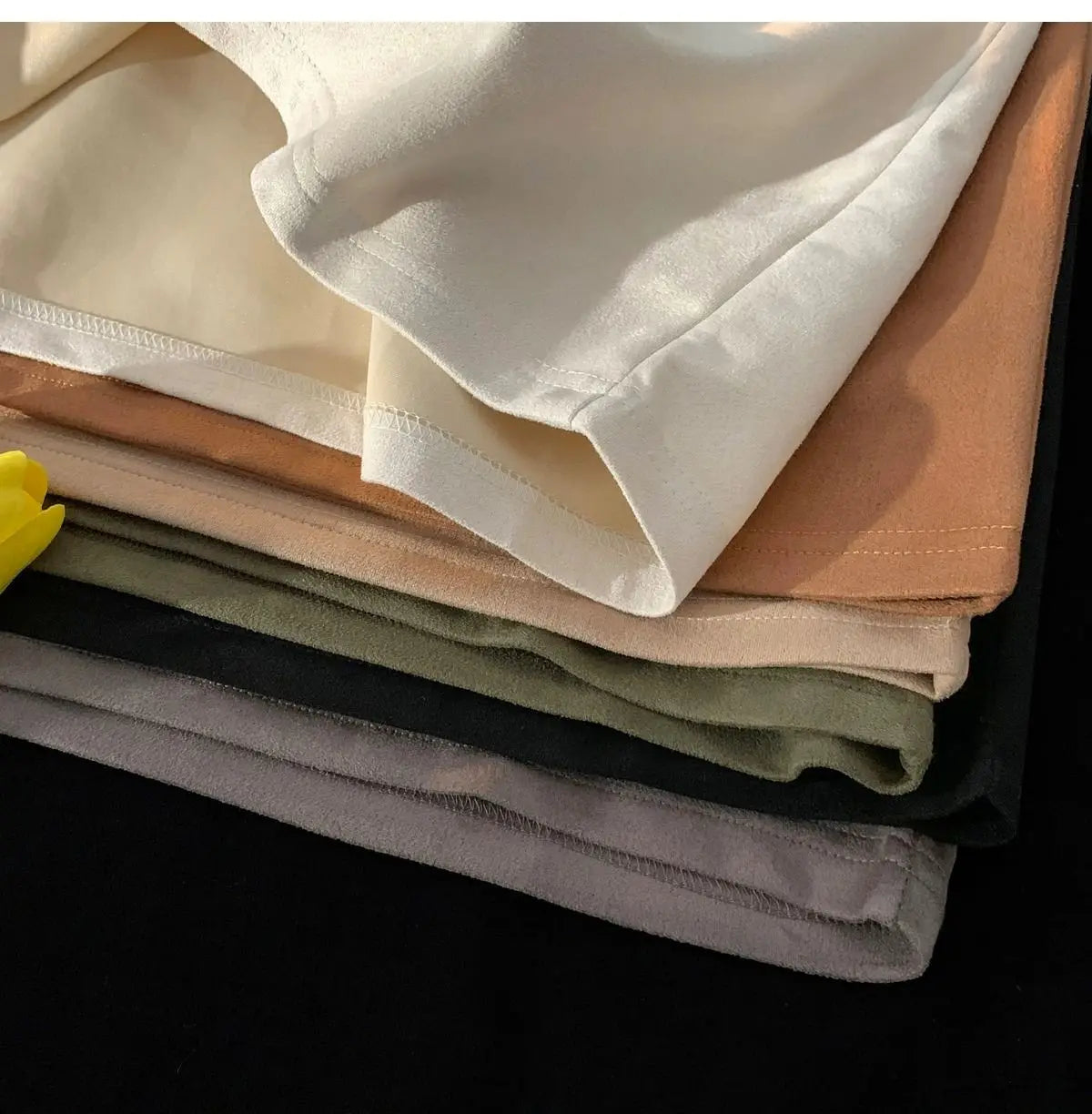 Dina: Playera de Gamuza & Corte Holgado