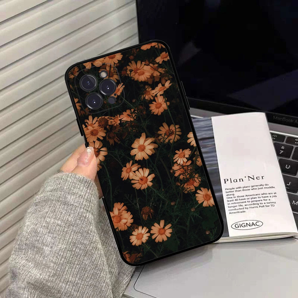 https://ae01.alicdn.com/kf/S125467310e3b42af8e9e1356ef3bd53bz/Sunflower-Chrysanthemum-Phone-Case-Silicone-Soft-for-iphone-15-14-13-12-11-Pro-Mini-XS.jpg