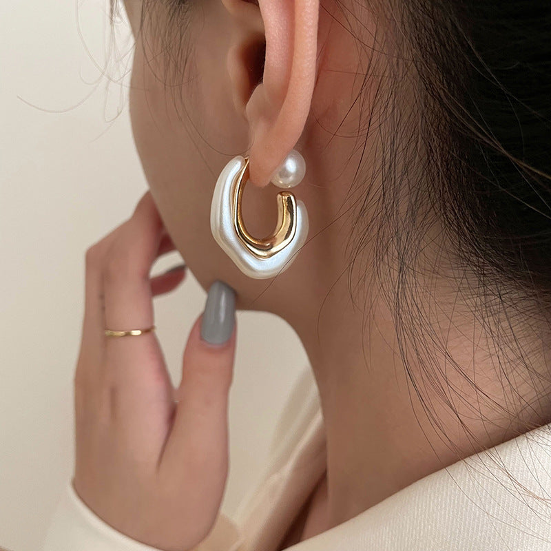 Aretes de Perla "Reina" (Rainha) con Detalle de Letras (Aleación Galvanizada)