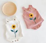 Traje tejido para bebé niña